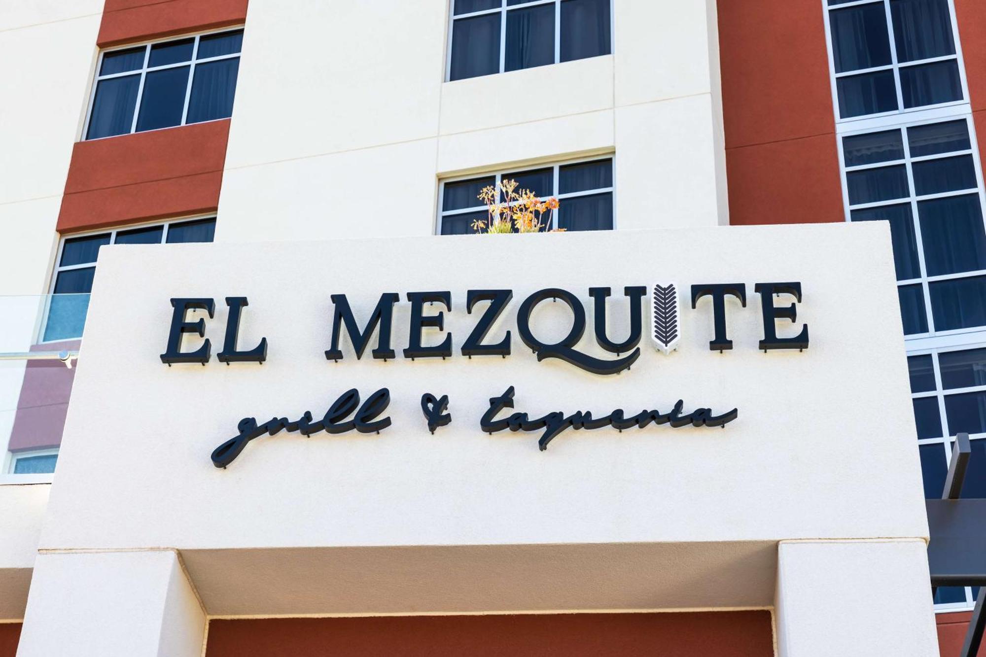 Doubletree By Hilton Tucson Downtown Convention Center Hotel Екстериор снимка