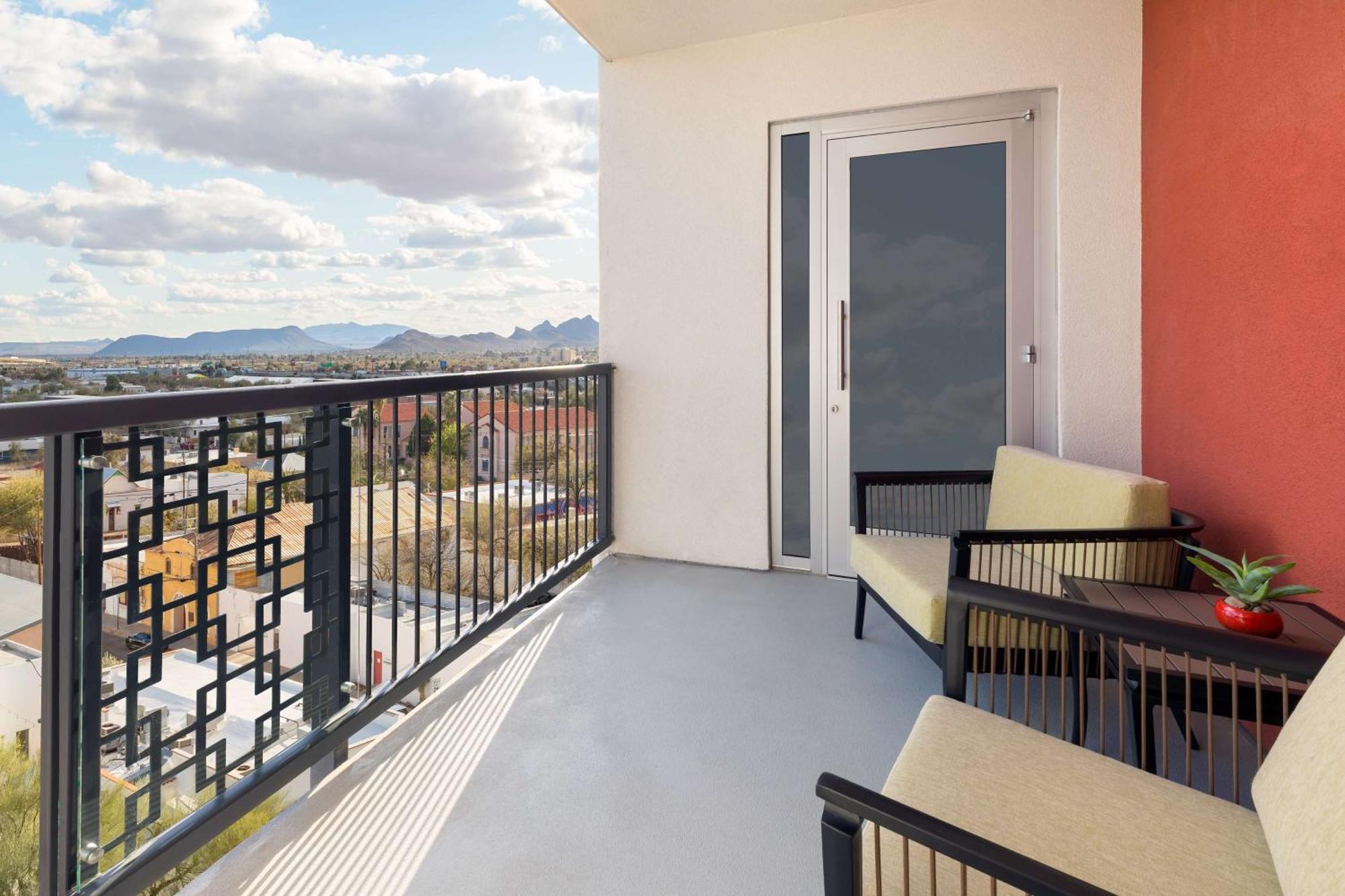Doubletree By Hilton Tucson Downtown Convention Center Hotel Екстериор снимка