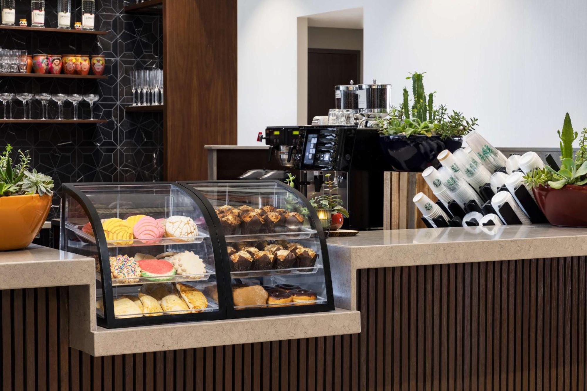 Doubletree By Hilton Tucson Downtown Convention Center Hotel Екстериор снимка