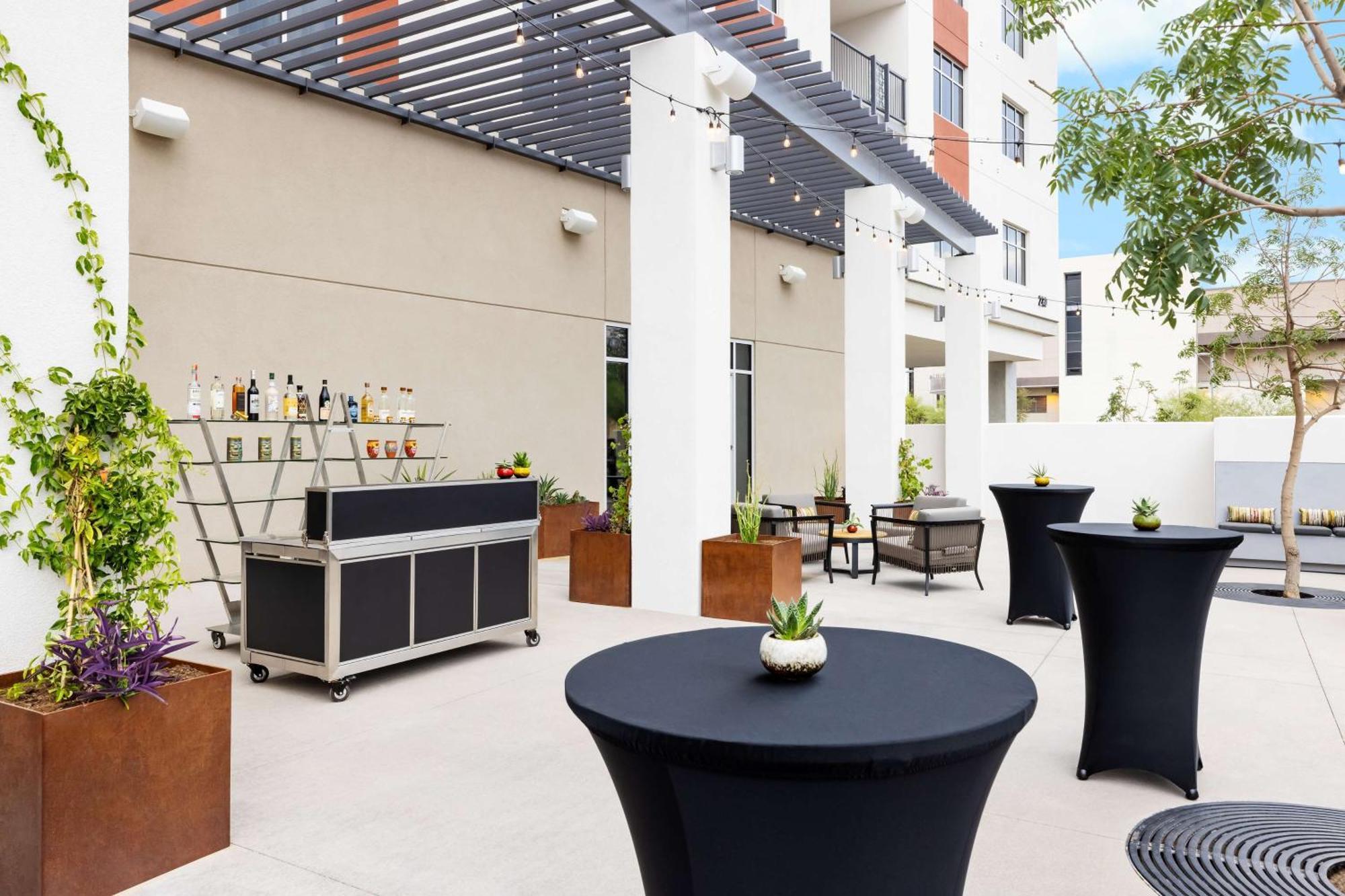 Doubletree By Hilton Tucson Downtown Convention Center Hotel Екстериор снимка
